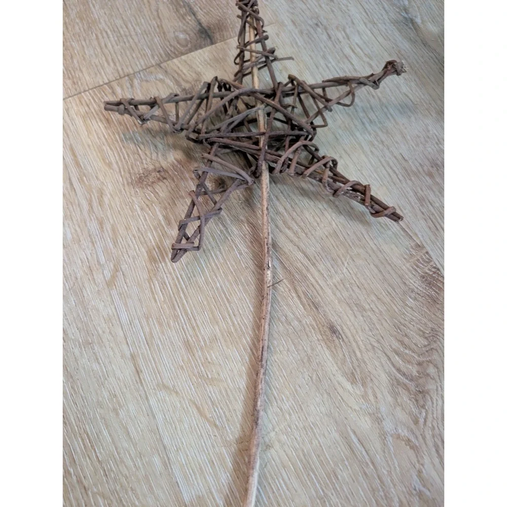 12Pcs Artificial Holly Berries Pinecones Gold Trim Rattan‎ Star